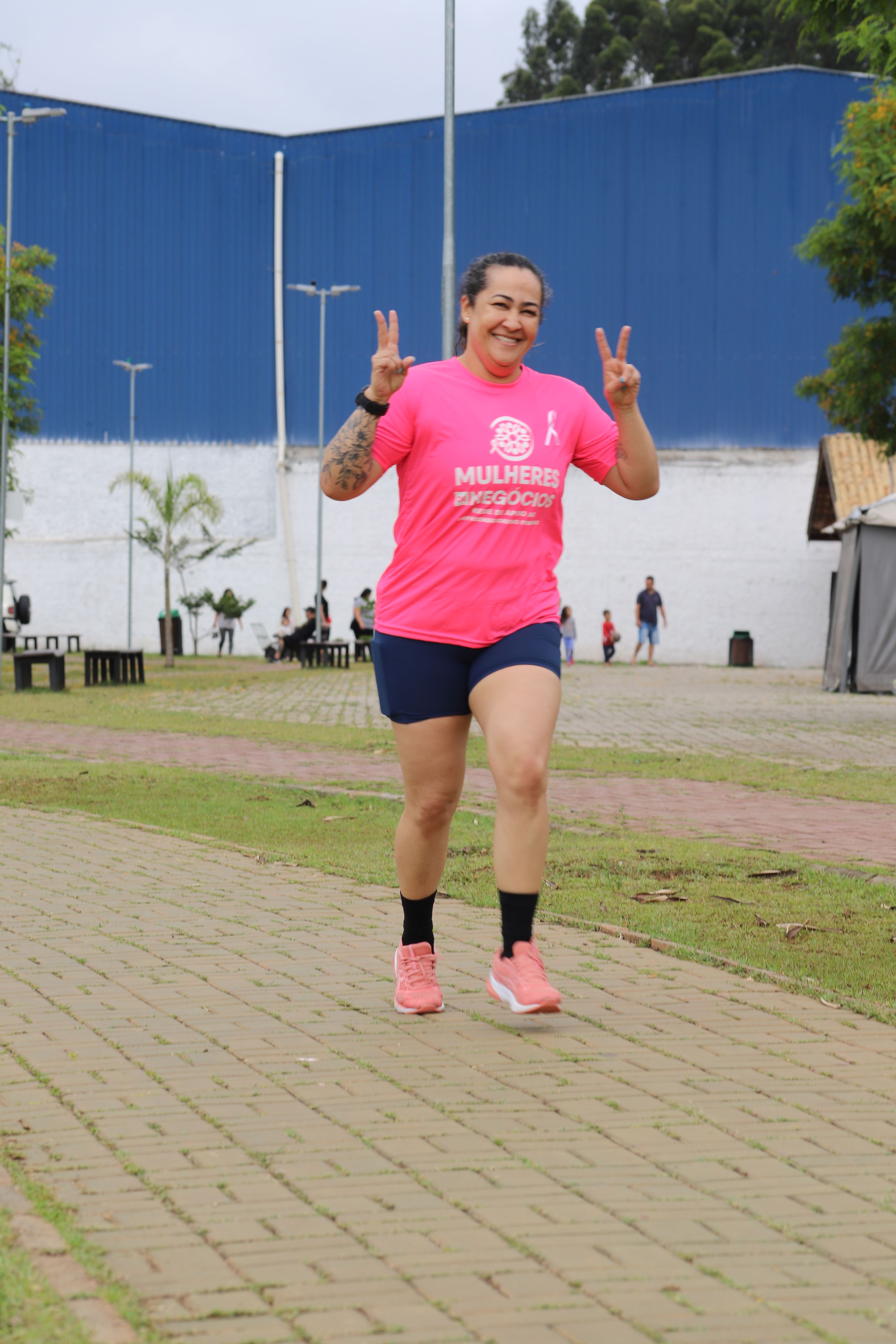 Momento da Caminhada Outubro Rosa de 2024 — foto 18 de 21